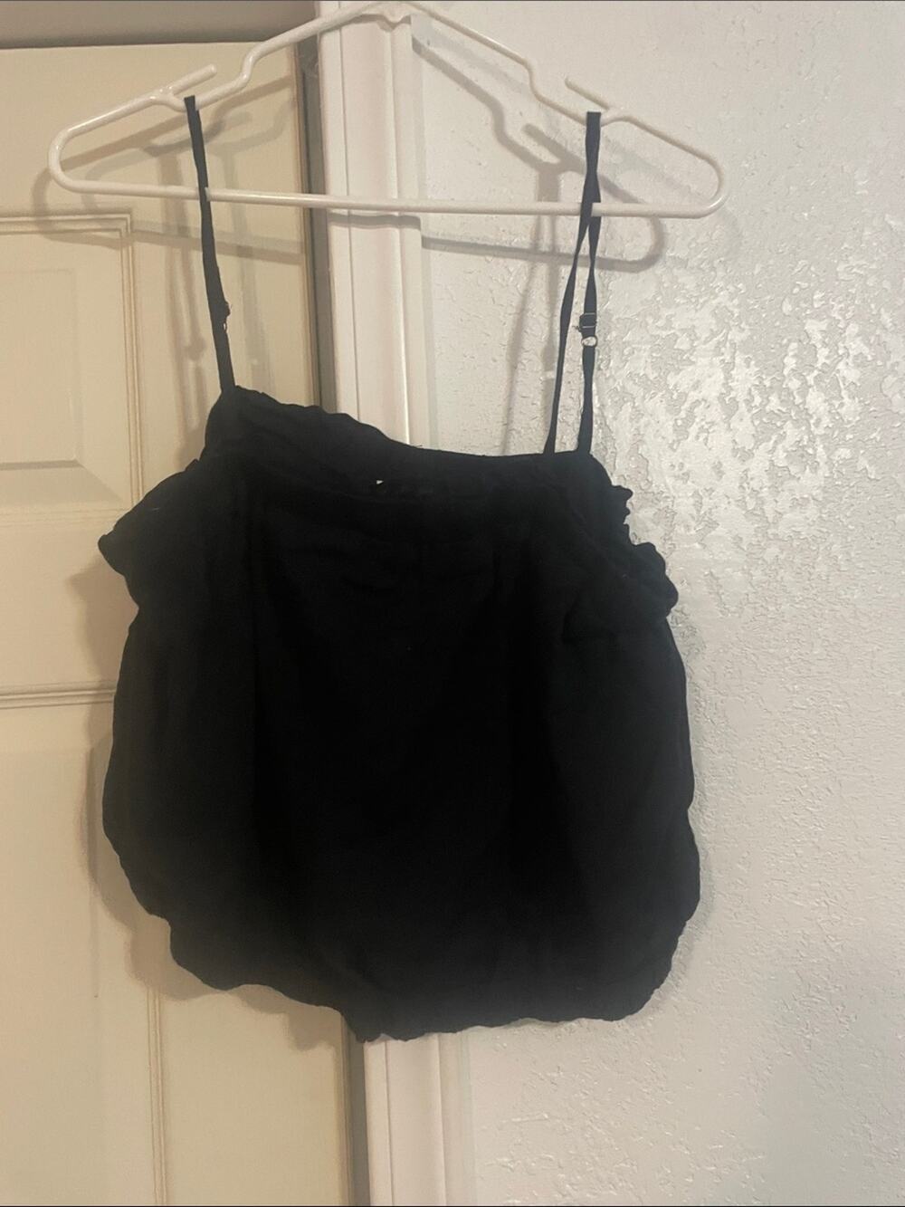Velvet by Graham & Spencer Black Bubble Tank Top with Adjustable Straps XL